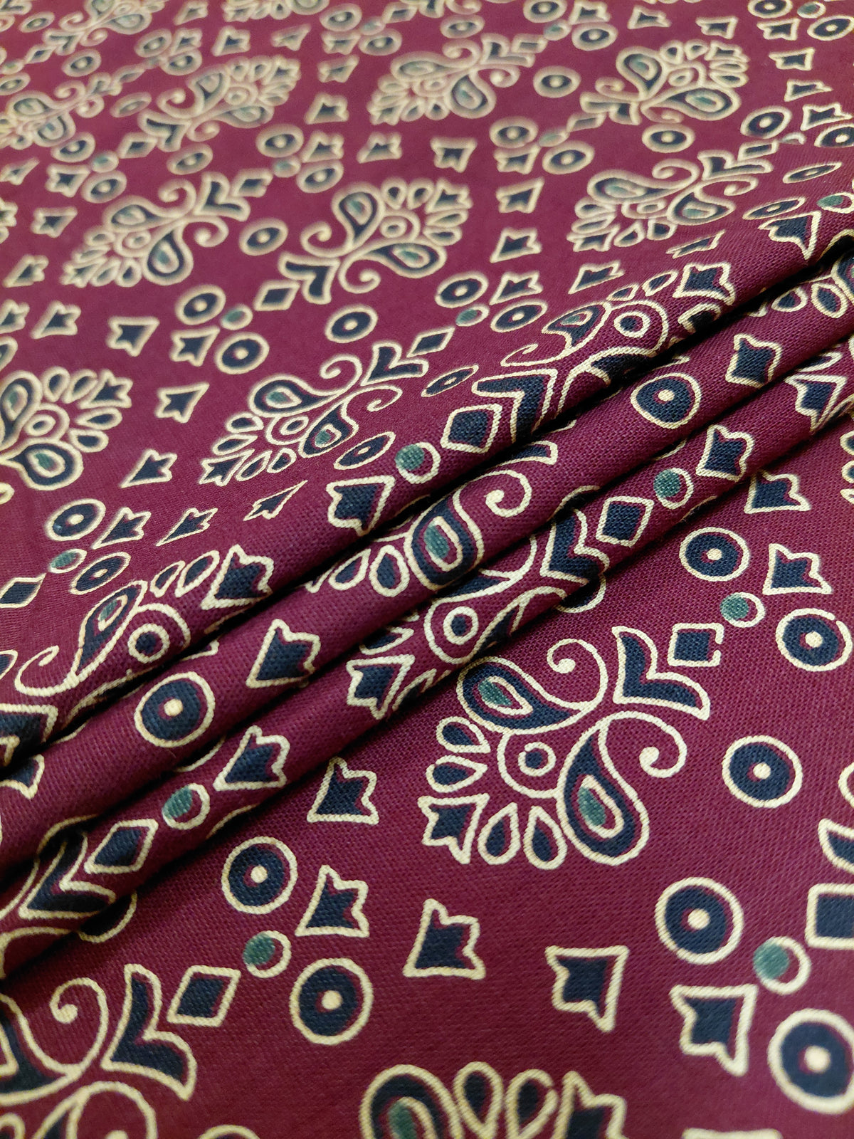#colour_maroon